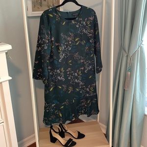 Banana republic size 14 dark green floral dress